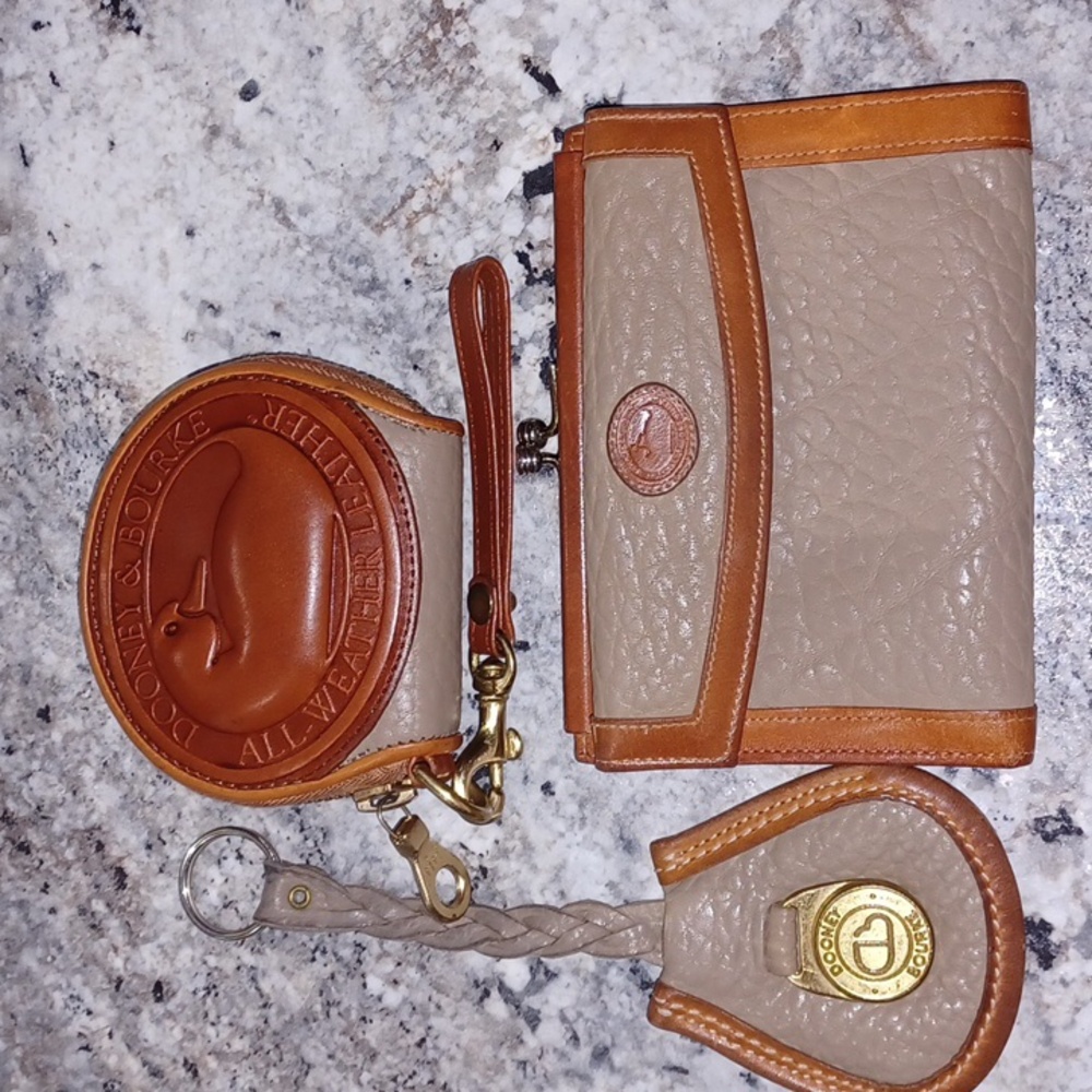 Dooney & Bourke Wallet Leather Set.